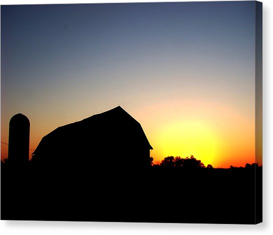 546x471 Barn Silhouette Photograph By Todd Zabel