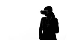 240x135 Video Man Tries Virtual Reality For The First Time, Wearing Vr