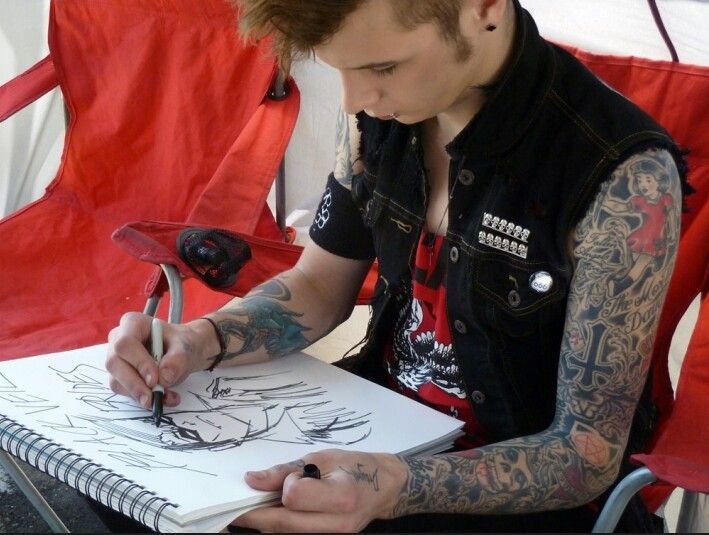 709x535 0d7c6ee09e73d05cb49c2084ecd9d098.jpg Andy