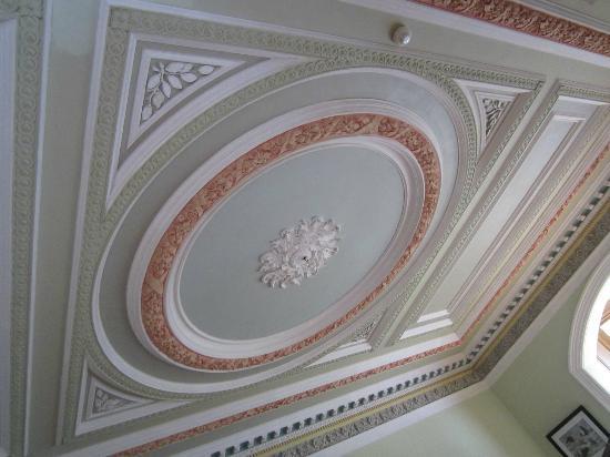 550x412 Ceiling