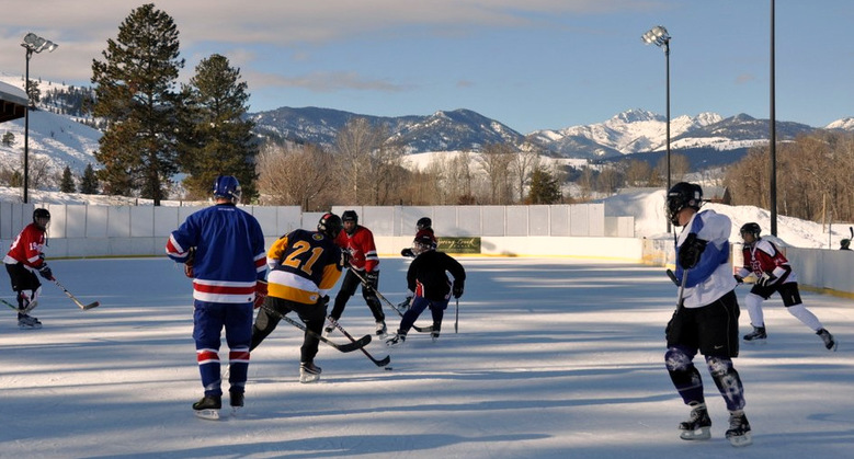 779x419 Open Air Ice Rinks Draw Skaters To Winthrop, Bend And Beyond