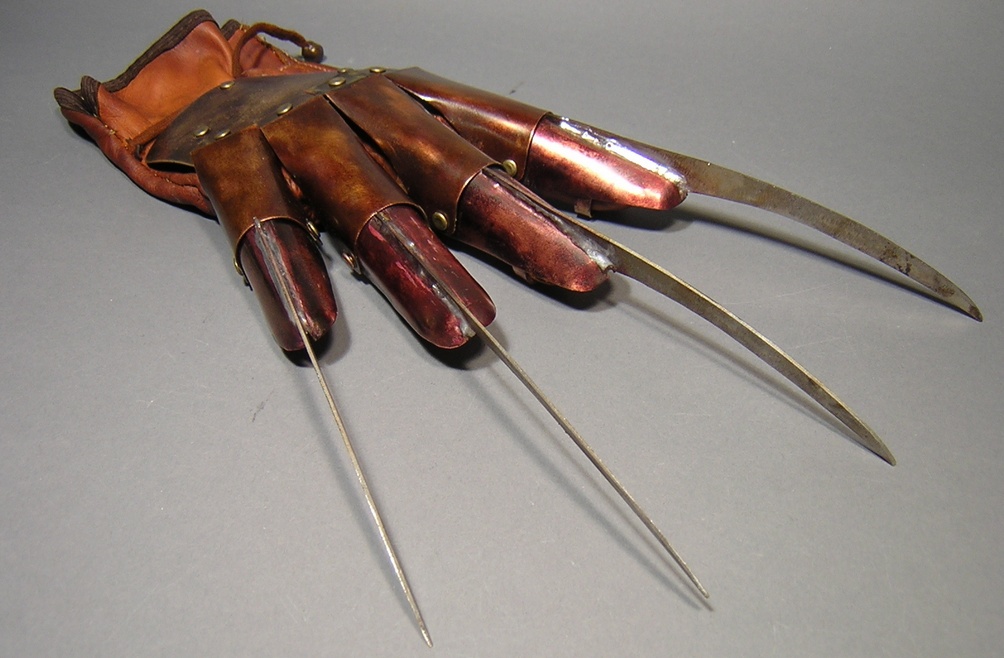 1004x658 Rare Prop Replicas Archives