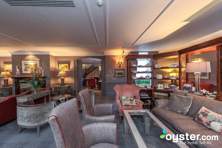 720x480 Drawing Room Bar And Lounge