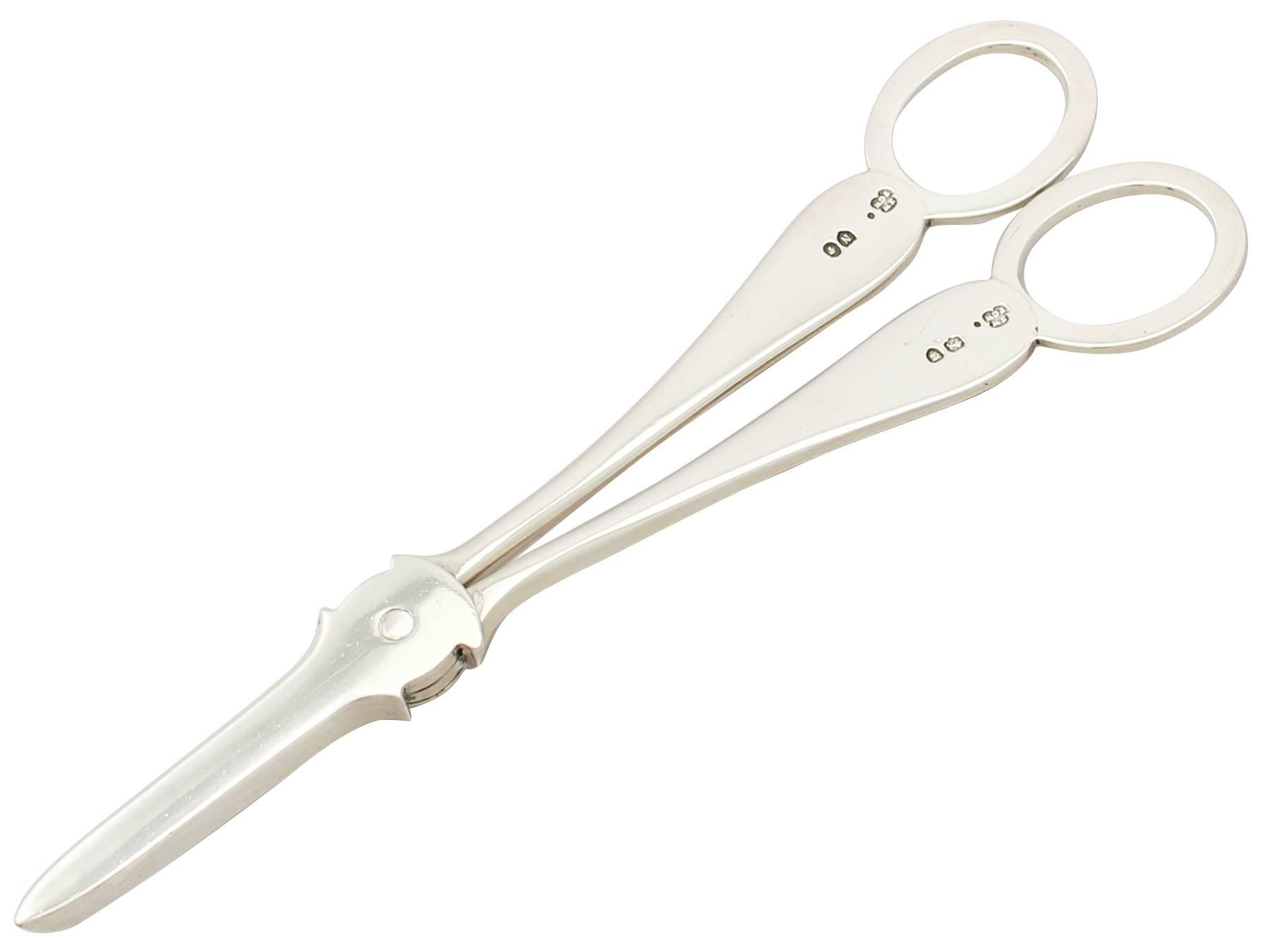 1800x1350 Sterling Silver Grape Shears