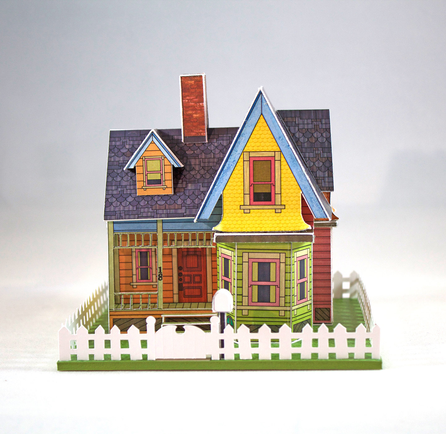 1440x1403 Make Your Own Miniature House Inspired By The Movie