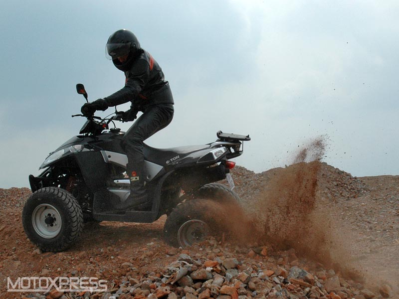 800x600 Four Wheeler E Ton Vector 250 F1,motorky, Motoxpress, Formule 1