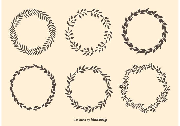 700x490 Laurel Circle Wreaths
