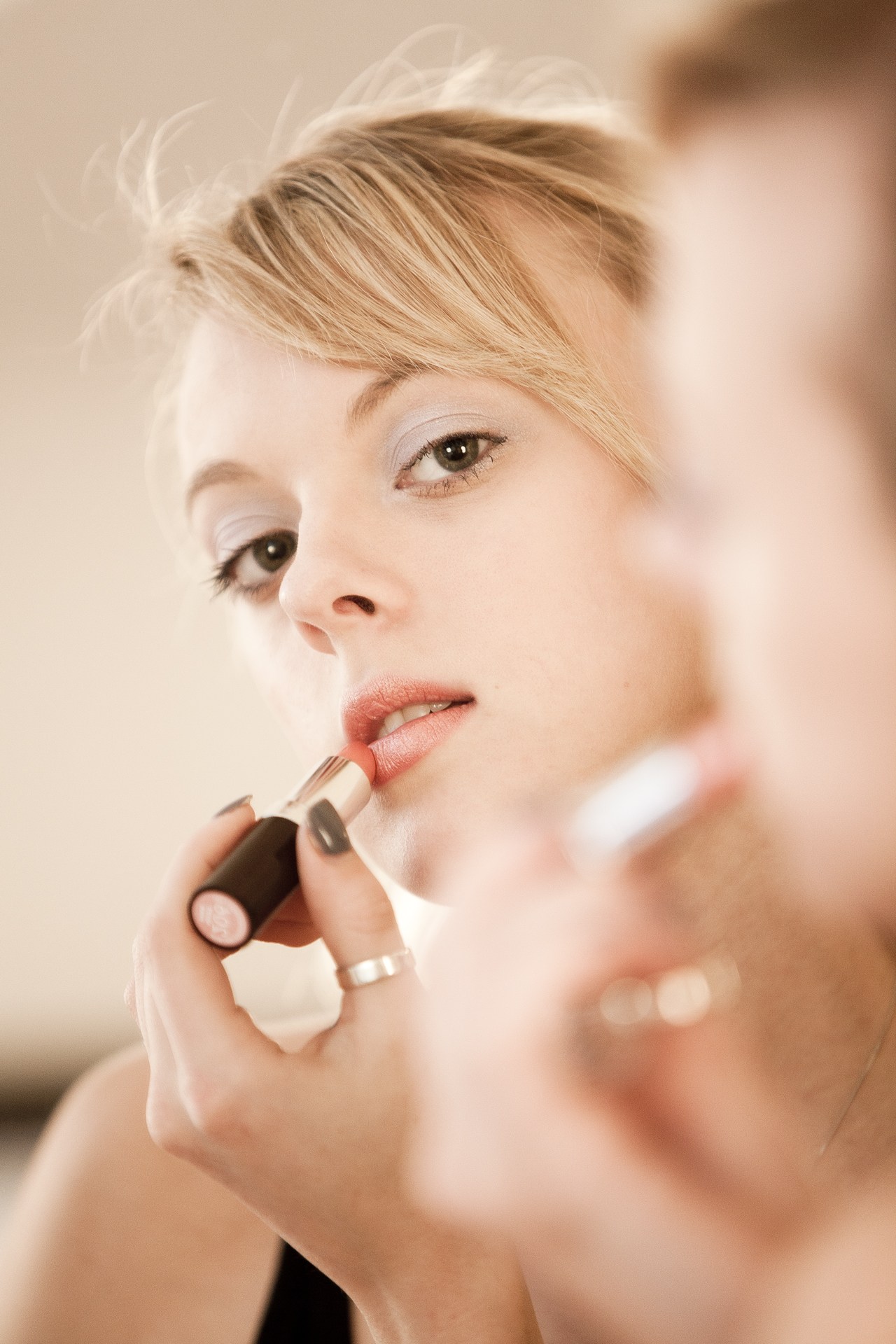 1280x1920 Photorealistic Vector