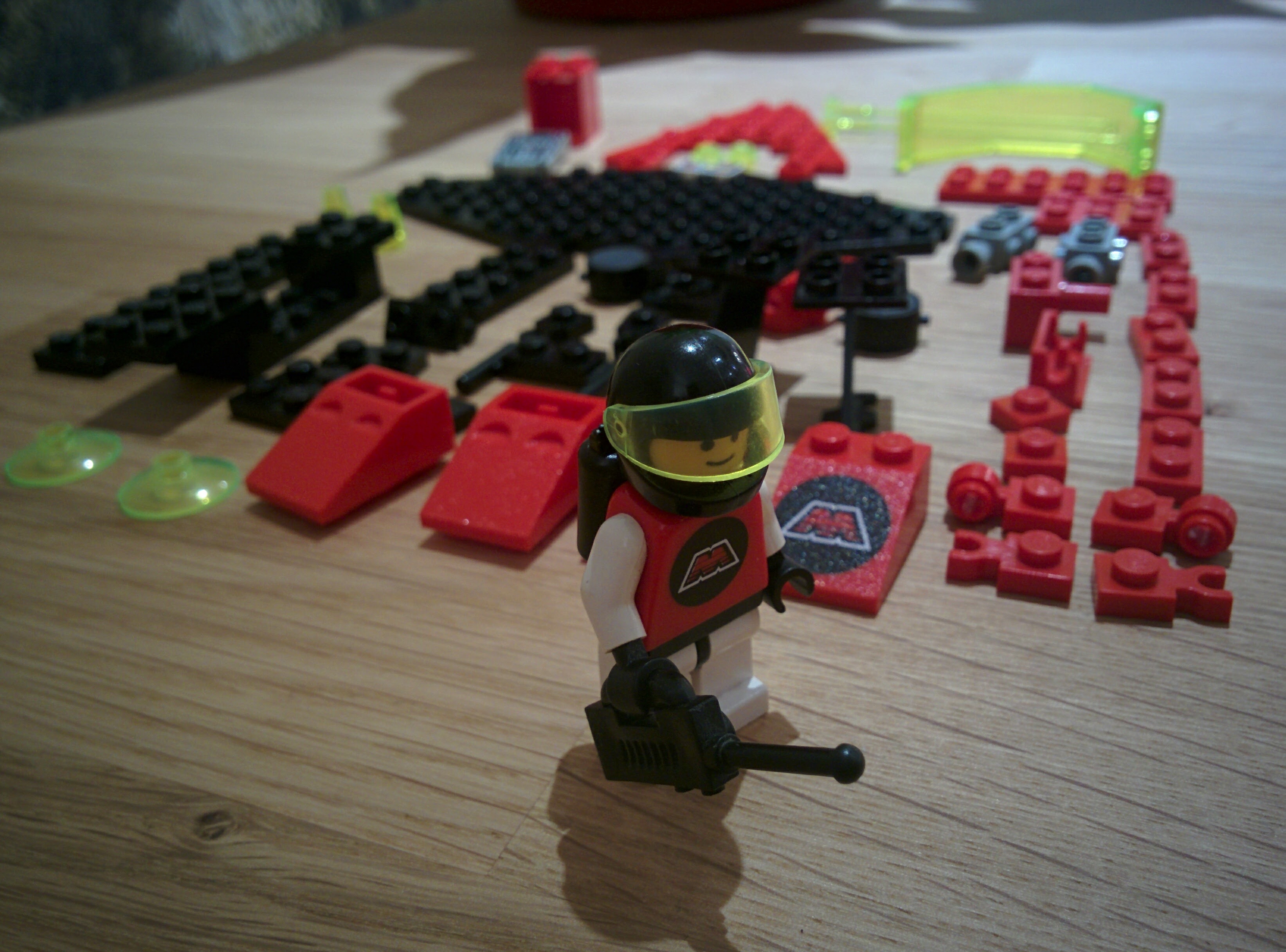 3286x2432 Lego M Tron 6877 1 Vector Detector