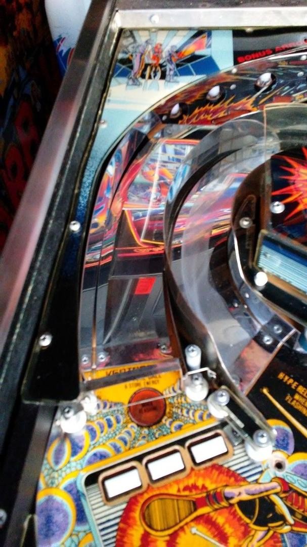 607x1080 Vector Pinball Machine