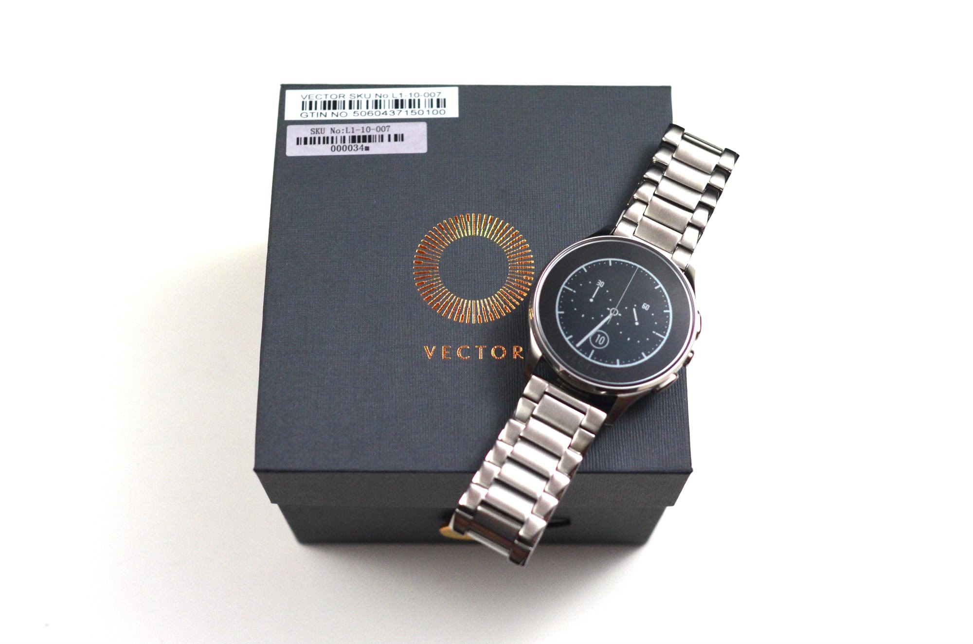 2000x1324 Vector Watch Luna