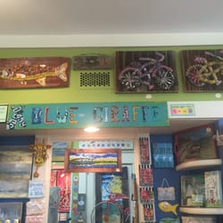 250x250 The Blue Giraffe