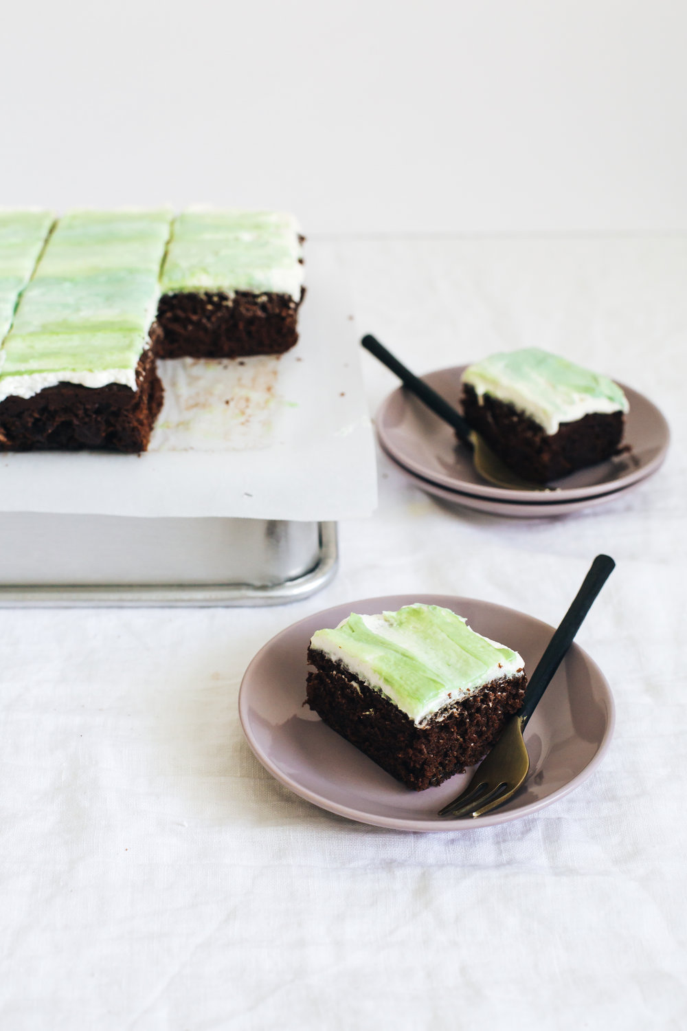 1000x1500 Watercolor Chocolate Vinegar Sheet Cake Madeline Hall