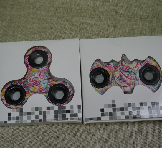 550x500 New Hand Spinner Tri Fidget Bat Spin Desk Toy Autism Stress For