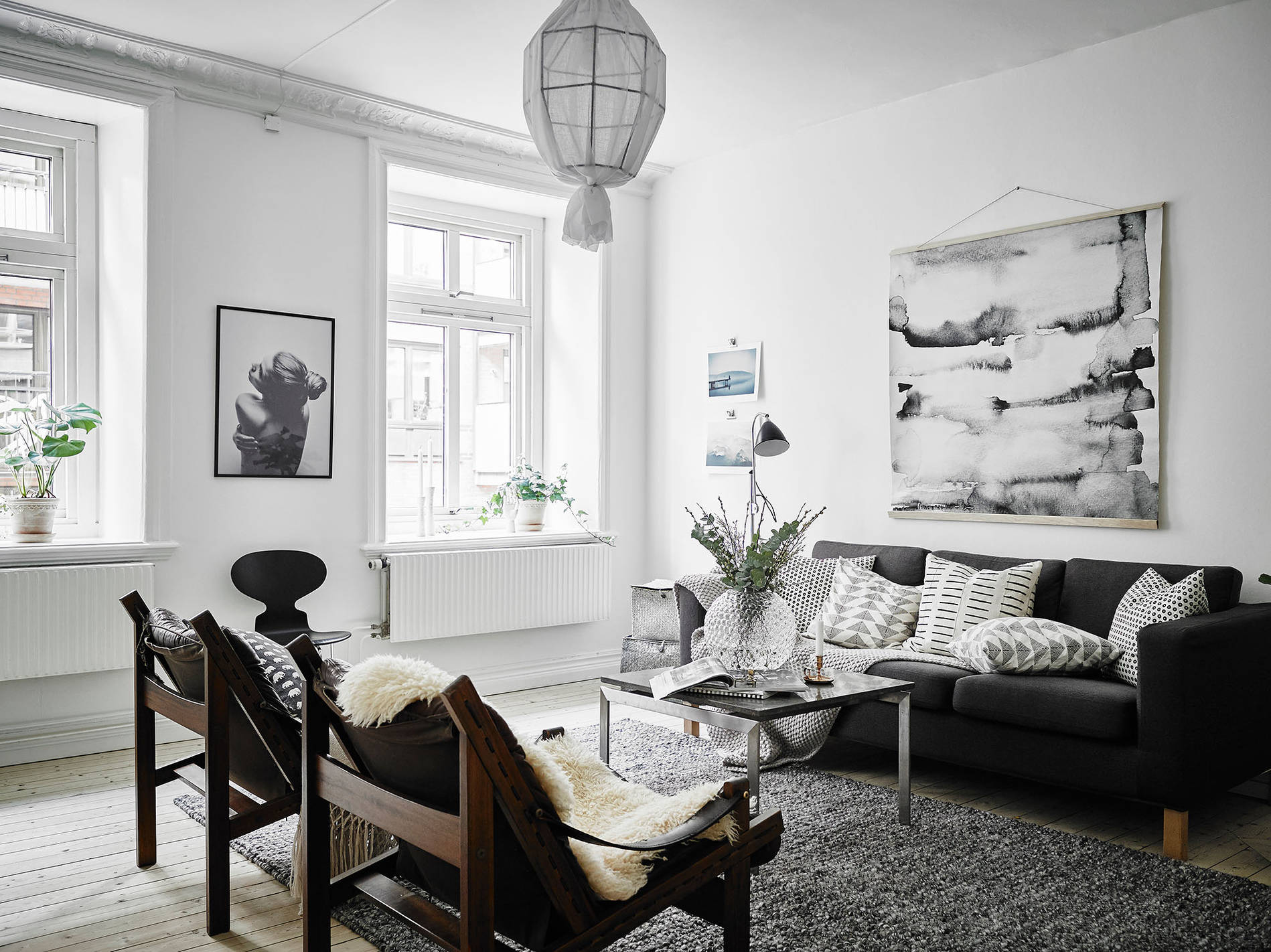 1898x1422 Decordots Scandinavian Apartment With Oversized Watercolor Art
