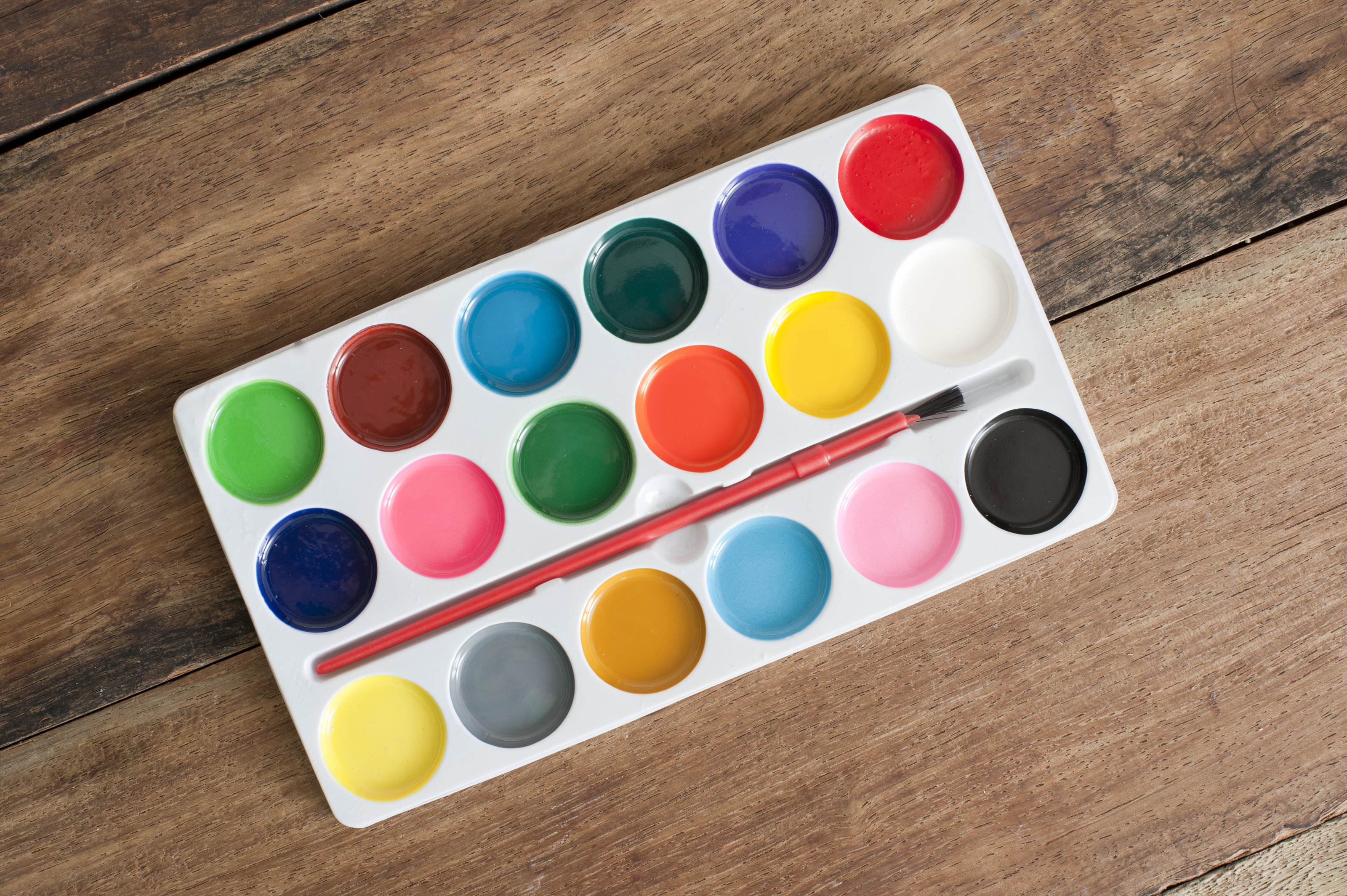 3200x2129 Free Stock Photo 12179 New Watercolor Palette With Brush