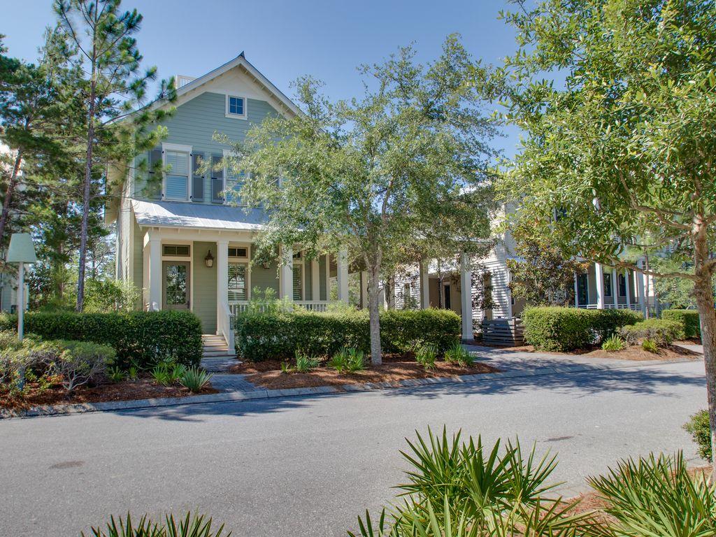 1024x768 Watercolor 147 Scrub Oak Circle Lake District Home. Convenient To