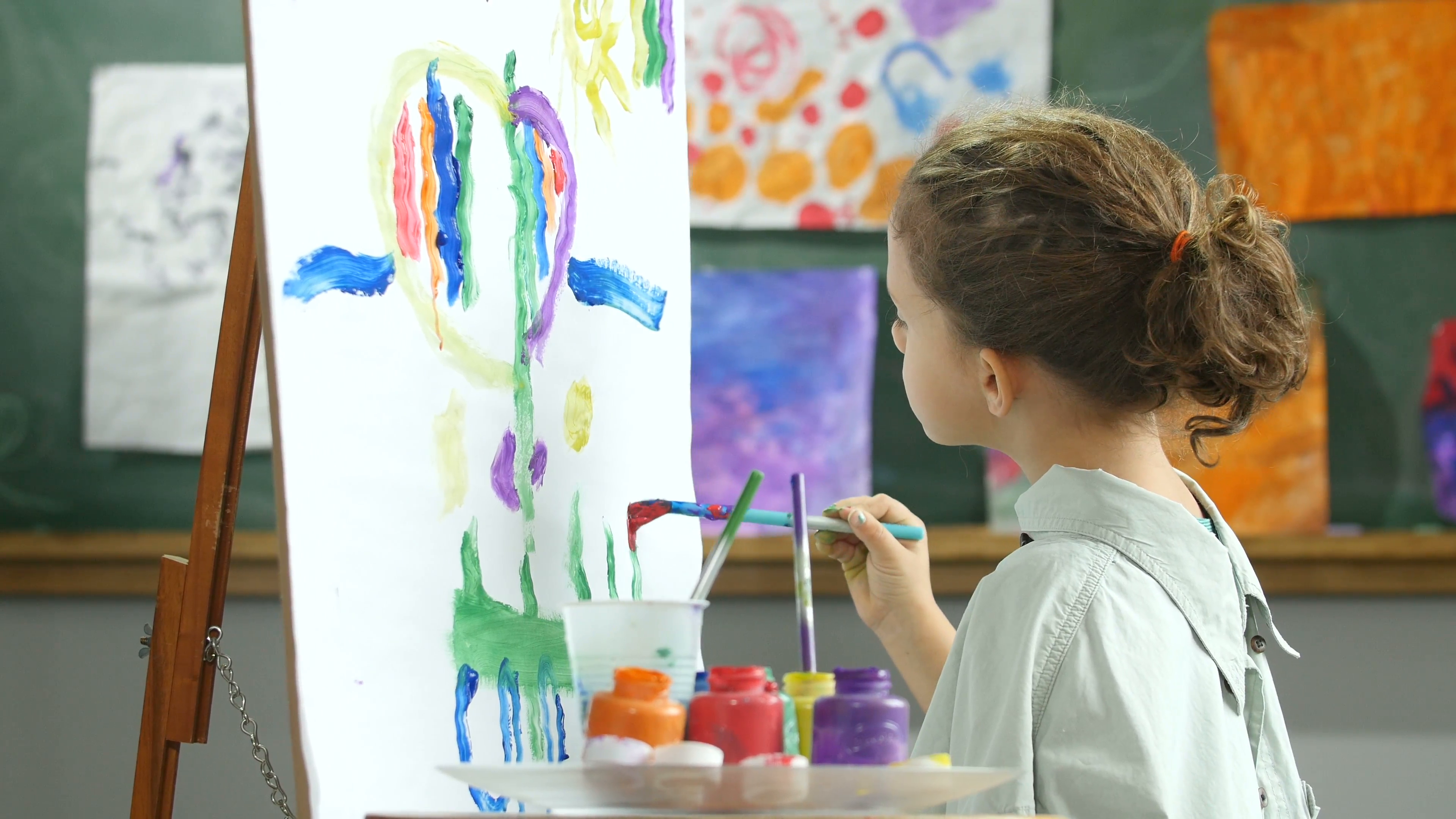 3840x2160 5 Year Old Girl Painting A Watercolor Stock Video Footage