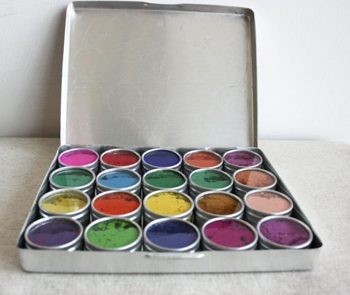 700x589 5 Favorites Travel Watercolor Sets