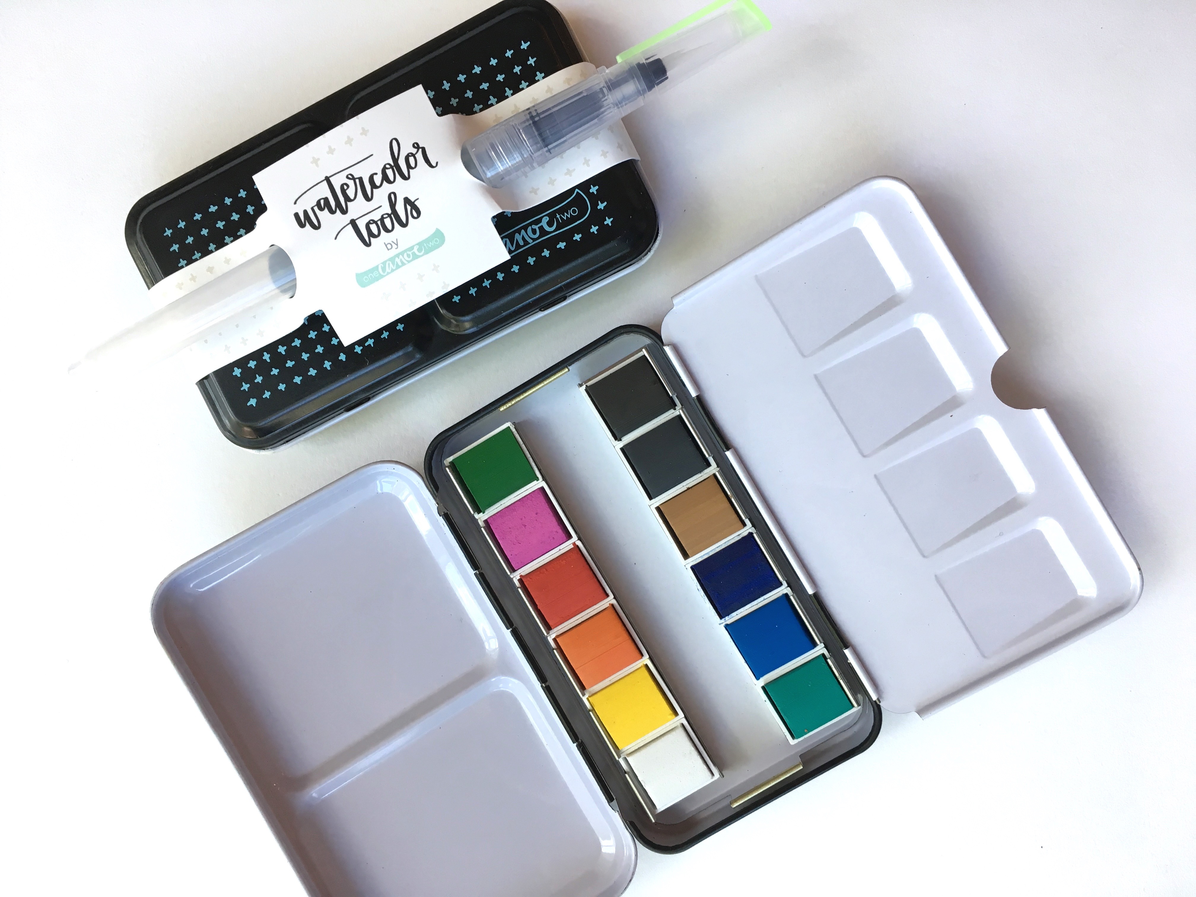 4032x3024 Travel Watercolor Set With Brush Grapheme