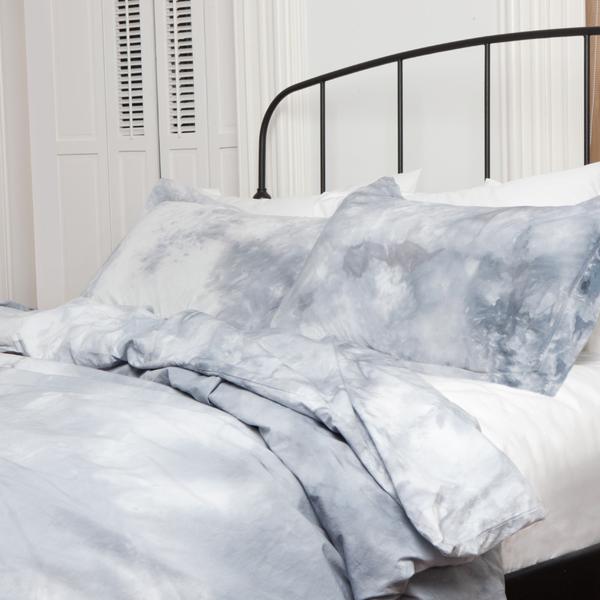 600x600 Watercolor Bedding Saint Atma