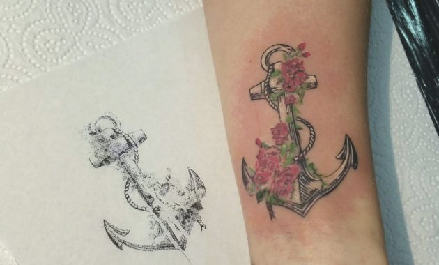 630x380 Freshly Done, Colorful Bee Tattoo With Watercolor Effect. Artist