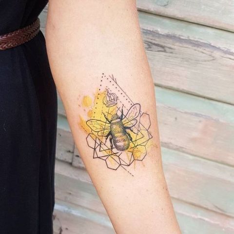 480x480 21 Honey Bee Tattoo Ideas For Women