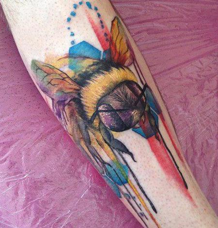 450x471 Watercolor Bee Tattoo On Arm