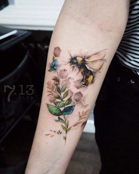 564x704 40 Buzzing Bee Tattoos Amazing Tattoo Ideas