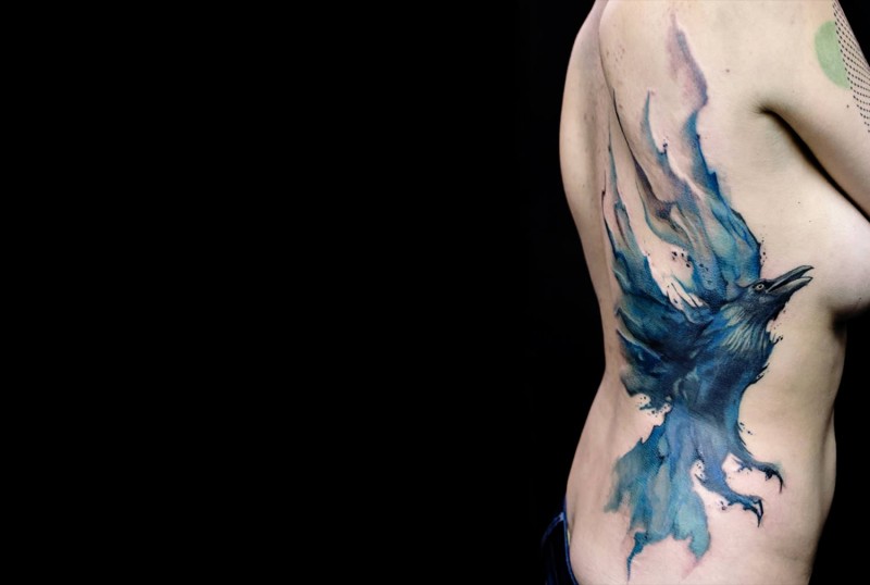 800x538 Great Massive And Realistic Watercolor Crow Tattoo On Whole Back