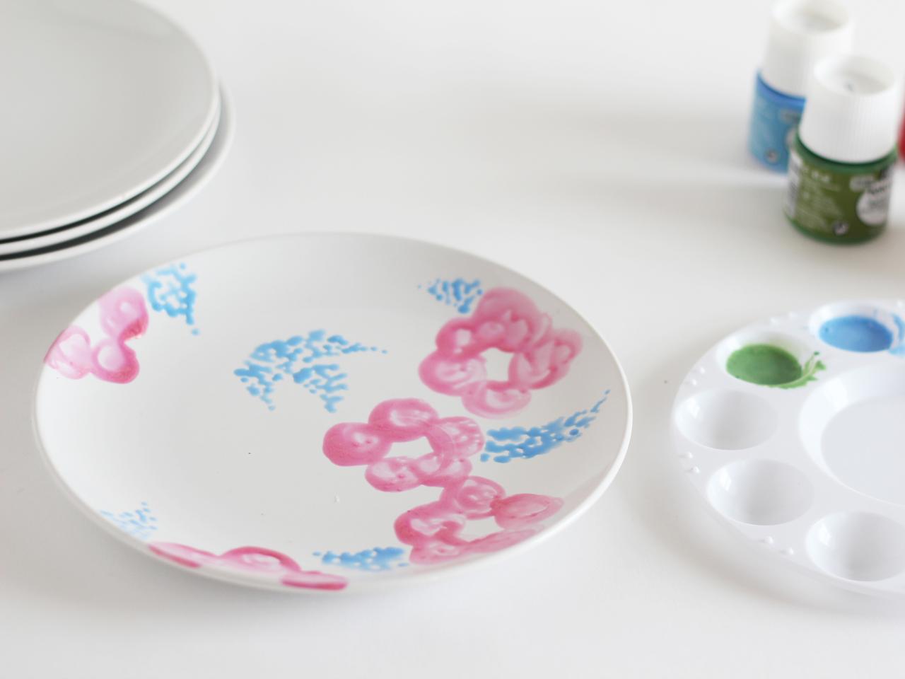 1280x960 How To Paint On Plates Hgtv