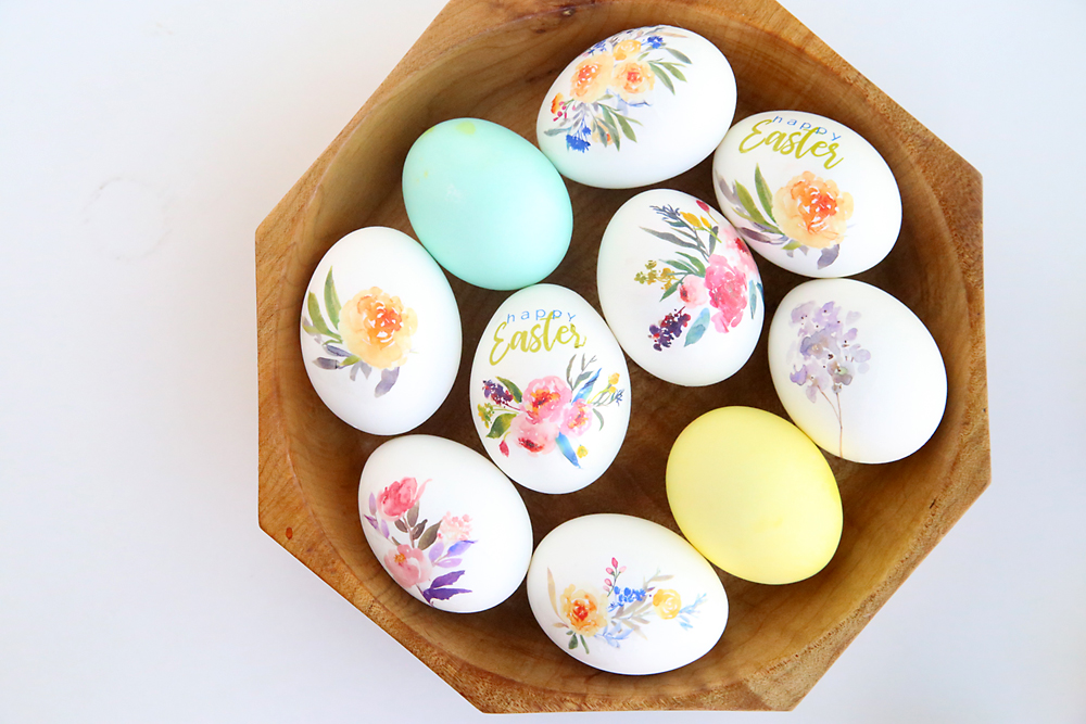 1000x667 Beautiful Floral Easter Eggs {Using Tattoo Paper}