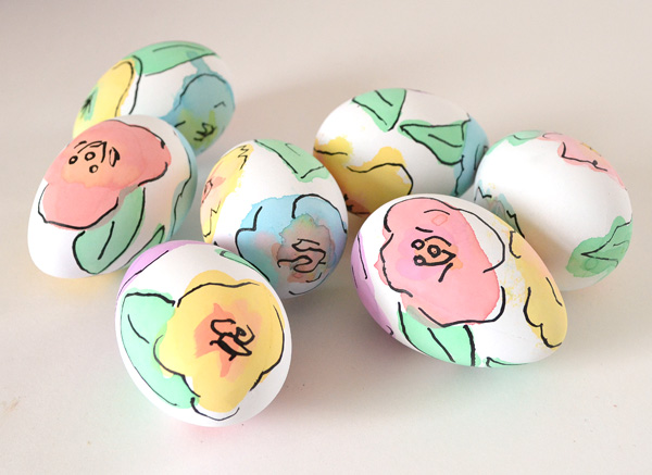 600x437 Watercolor Floral Eggs