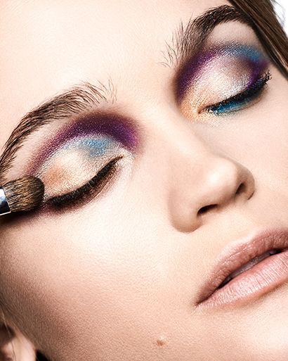 410x513 Edgy Makeup Spring Beauty Trends