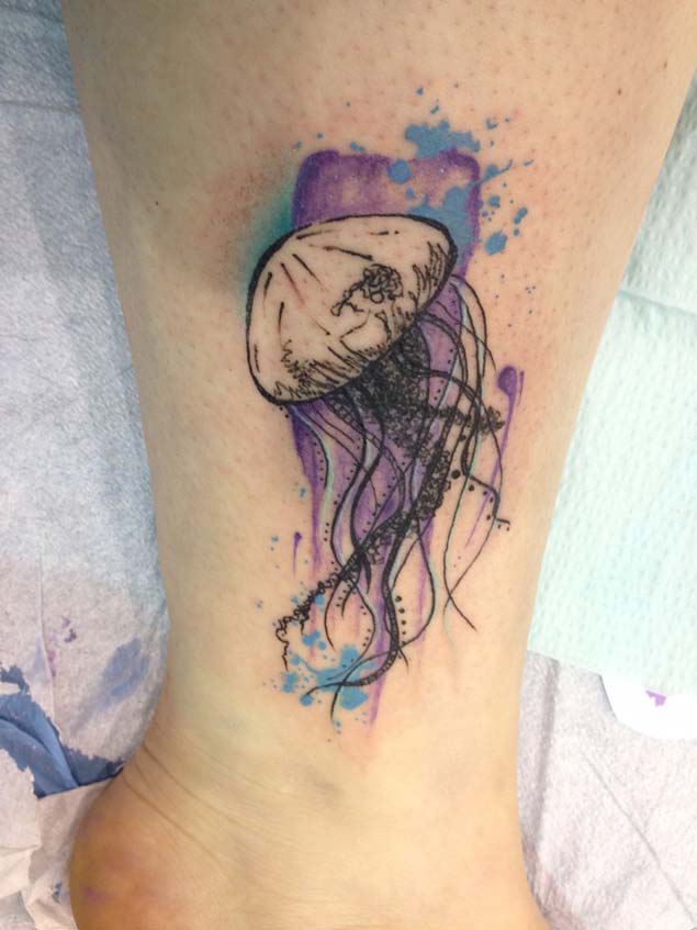 635x847 Beautiful Jellyfish Tattoos