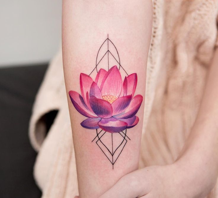 736x669 40 Breathtaking Watercolor Flower Tattoo Designs Amazing Tattoo