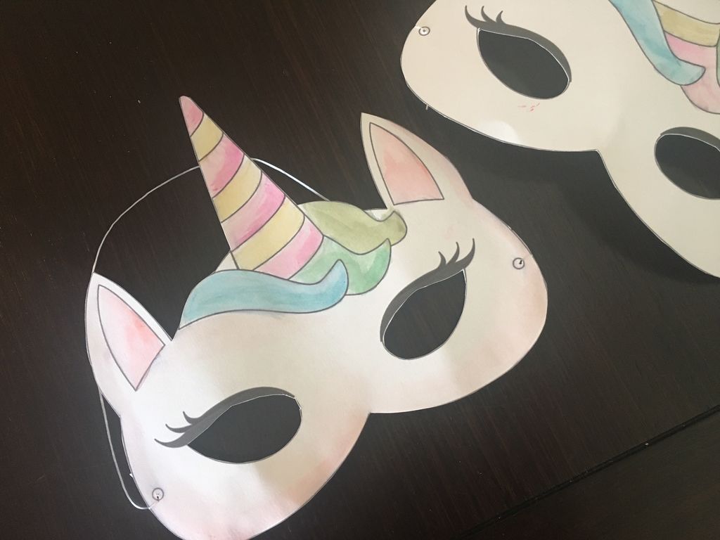 1024x768 Watercolor Unicorn Mask + Free Printable 4 Steps