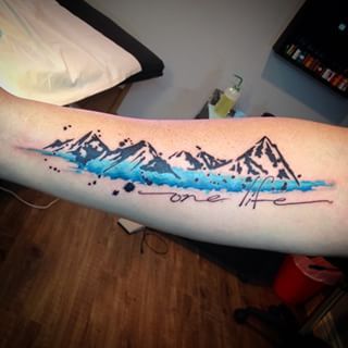 320x320 Watercolor Mountain Tattoo