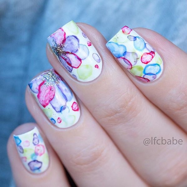 600x600 7 Watercolor Nail Art Ideas