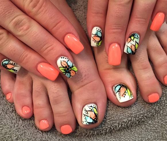 582x490 Coral Watercolor Nails