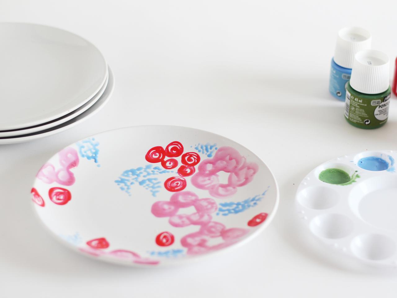 1280x960 How To Paint On Plates Hgtv