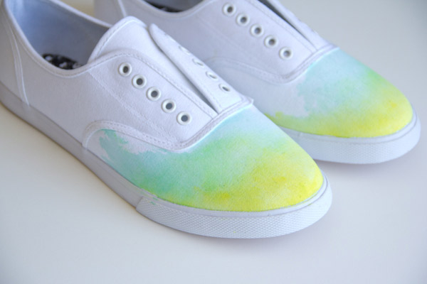 600x400 Diy Ombre Watercolor Shoes Lovely Indeed