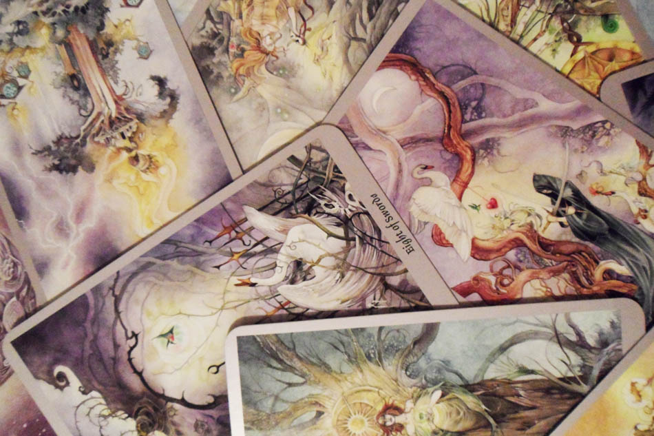 950x633 The Mystic World Of Tarot Cards