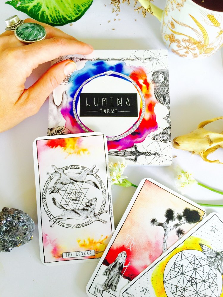 750x1000 8 Must Have Aesthetically Pleasing, Modern, Minimalist Tarot Decks