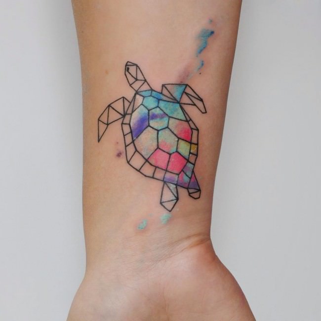 650x650 Watercolor Tortoise Tattoo On Wrist