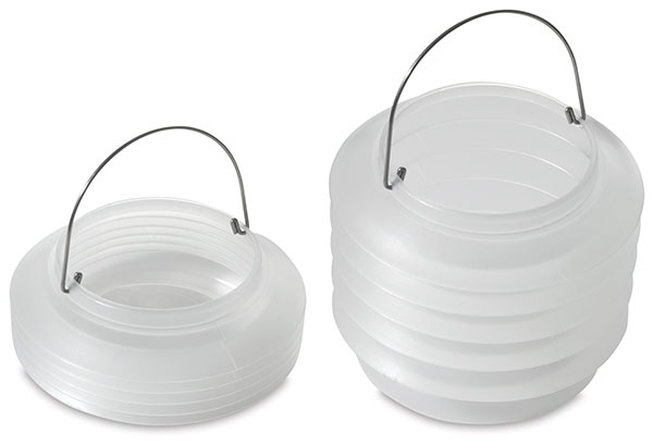 600x409 Holbein 4 Bellows Type Water Bucket