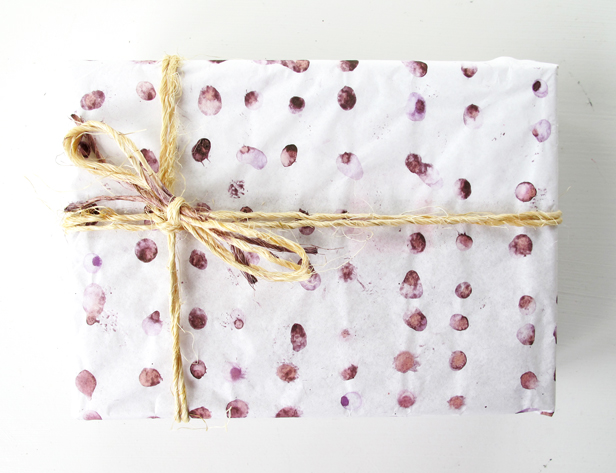 616x473 Make Watercolor Inspired Wrapping Paper Using Rit Dye Merrypad