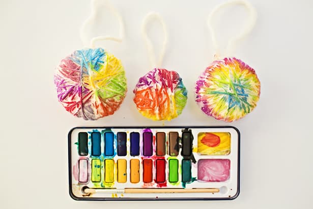 615x410 Diy Yarn Ball Watercolor Ornaments