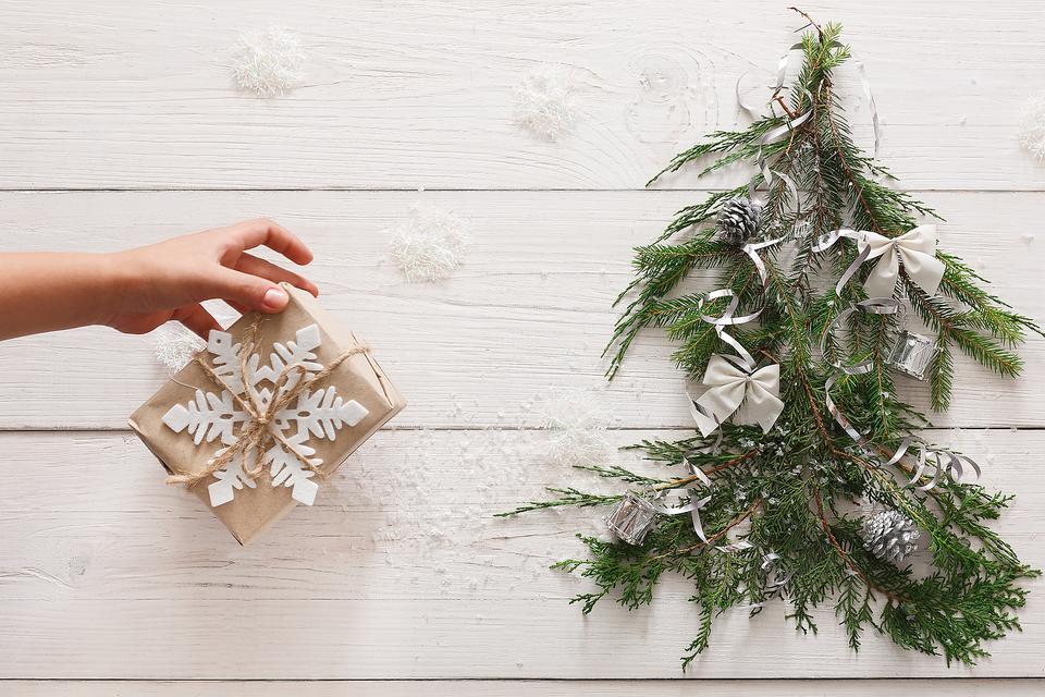 960x640 Winter Crafts How To Make Watercolor Snowflakes With Your Kids